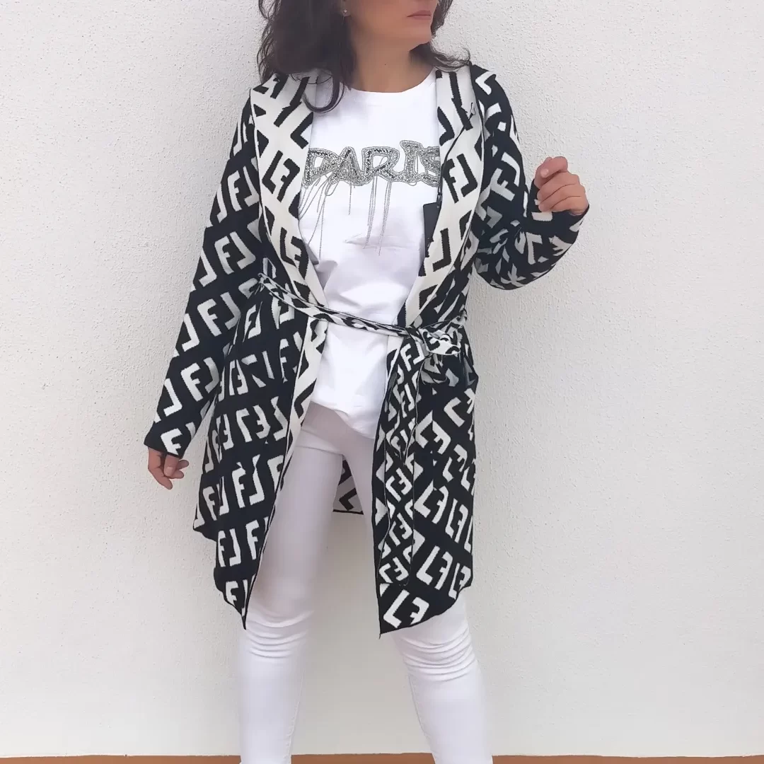 REBECA MÓNACO